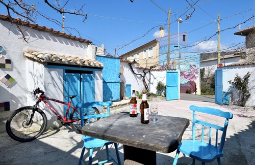 Gergei Historic Centre Casa | The pergola (old house) inside the history of Sardinia.