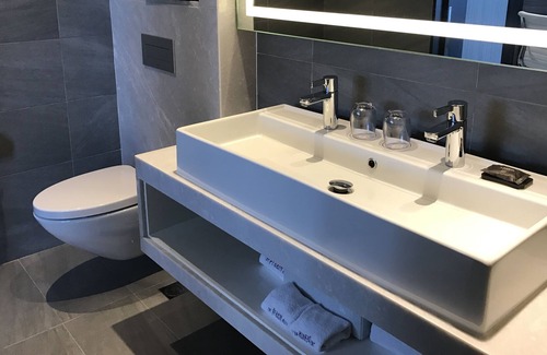 Tsim Sha Tsui Hotel | The Perkin Hotel
