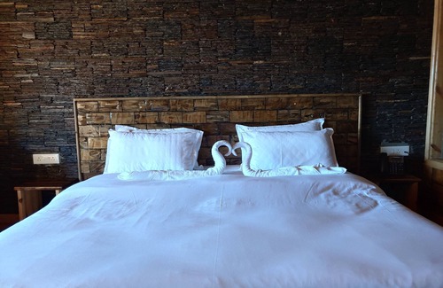 Tehri Hotel | The Peru Resort by Xtreeme