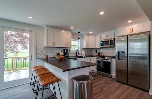 Refton Casa | The Petite Retreat Discover the charm of Lancaster County