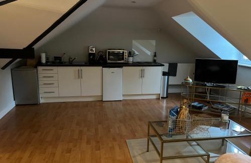 Aldermaston Wharf Apartamento | The Pheasantry - guest house in beautiful rural location
