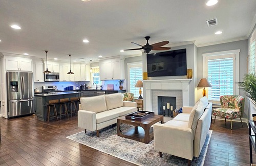 East Side Casa | The Piña Colada; Cozy & Spacious, 3BR/3Full Bath Home in Grant Park/Atlanta!