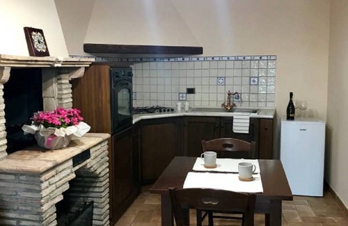 Mugnano in Teverina Casa | La piazzetta del castello