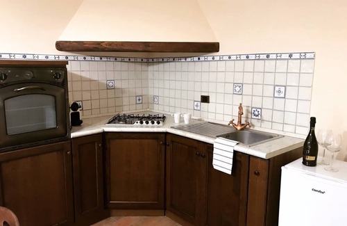 Mugnano in Teverina Casa | La piazzetta del castello