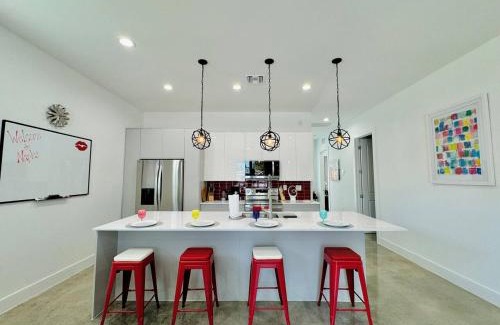 East Naples Casa | The Pickleball Haven of Naples - Scarlet Dream