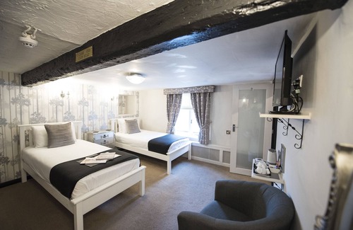 Chester Hotel | The Pied Bull
