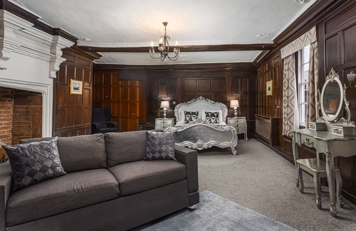 Chester Hotel | The Pied Bull