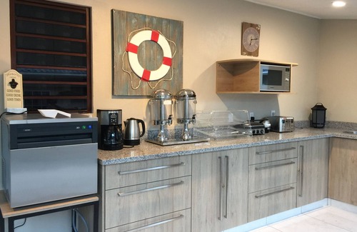 Marie Pampoen Cama Y Desayuno | The Pier Beach Inn & Suites