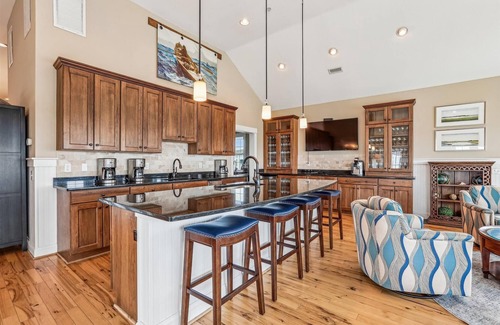 Pine Island Casa | The Pine Island Lodge-- Spectacular 28 BR Oceanfront in Corolla