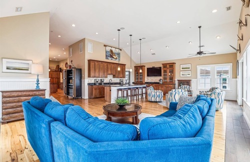 Pine Island Casa | The Pine Island Lodge-- Spectacular 28 BR Oceanfront in Corolla