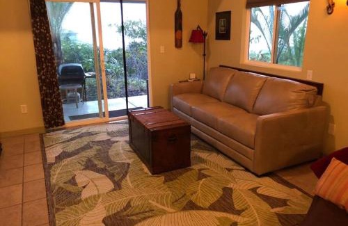 Captain Cook Casa | The Pineapple Express Hot Tub Volcano 65 Mi Away