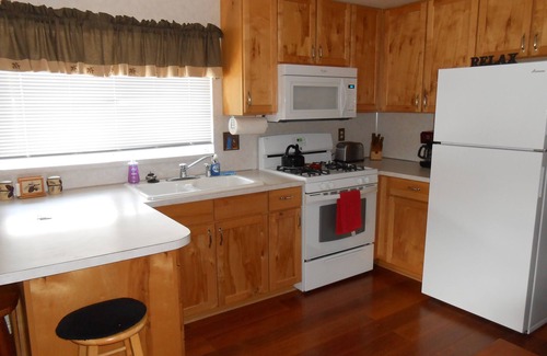 West Yellowstone Cabina | The Pinecone Cabin is a small cozy cabin in the heart of West Yellowstone, MT.