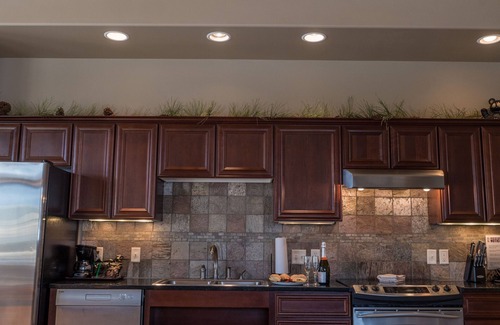 Stanley Hills Condominio | The Pinecone Cottage, private hot tub w/ mountain views!