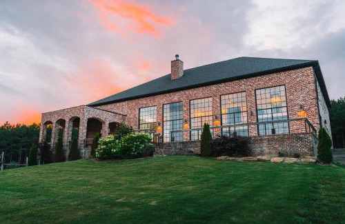 Signal Mountain Casa | The Pines at Signal Mountain with Hot Tub