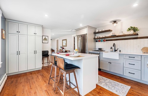 Norwich Casa | The Pines- Luxury Norwich home 5 miles to Dartmouth