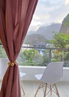 Paul Casa | The Pink Banana