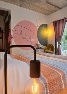 Paul Casa | The Pink Banana