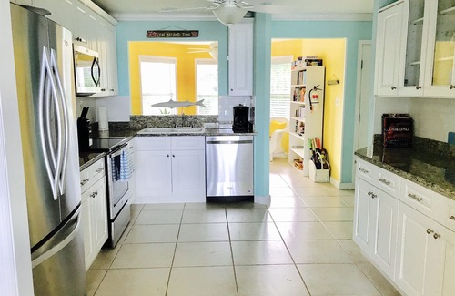 Rum Point Casa | The Pink Beach House - Casa privada y piscina directamente en la playa, Rum Point