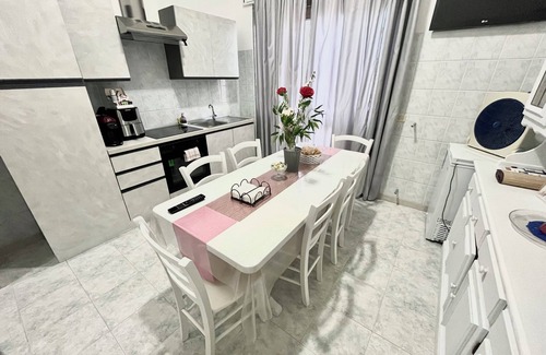 Carosino Casa | The pink corner is a facility located in a small town a few kilometers from the sea