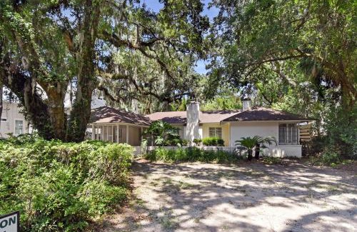 Saint Simons Island Casa | The Pink House