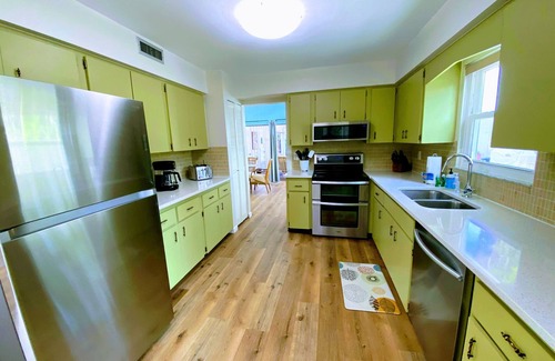 Bay Isle Casa | The Pink Palm on Siesta Key