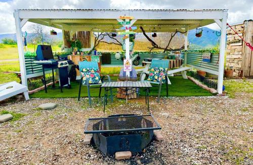 New Cuyama Otro | The Pink Pony Yurt, New Cuyama, CA