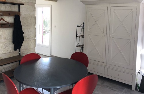 Le Cailar Casa | The pink villa, pretty village house with swimming pool