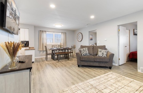 Pinconning Apartamento | The Pinny City Suite
