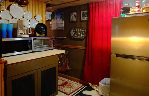 Kemah Casa | The Pirate Paradise Boat