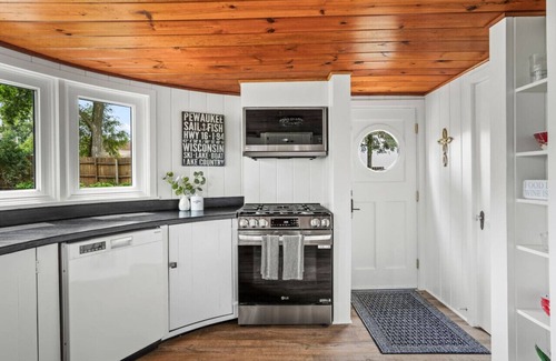 Pewaukee Casa | The Pirate Ship House on Pewaukee Lake