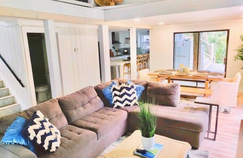 Blue Heron Lake Casa | The Pittstop on Fripp- 4 Bed/3Bath Fully Renovated