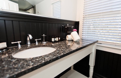 West Harwich Cama Y Desayuno | The Platinum Pebble Boutique Inn - Adults Only
