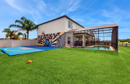 Crescent Lakes Casa | The Play and Stay House