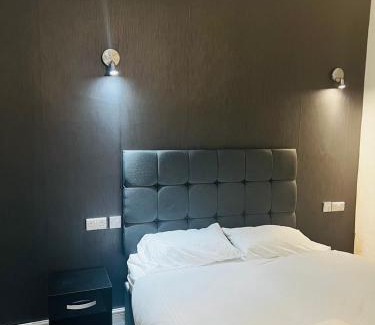 Manchester Hotel | The pleasant House