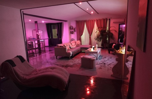Laluque Apartamento | The pleasure of the senses, a moment of escape