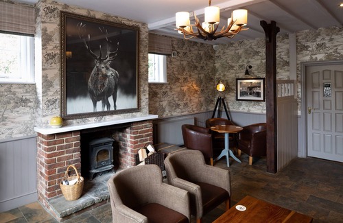 South Warnborough Cama Y Desayuno | The Poacher Inn