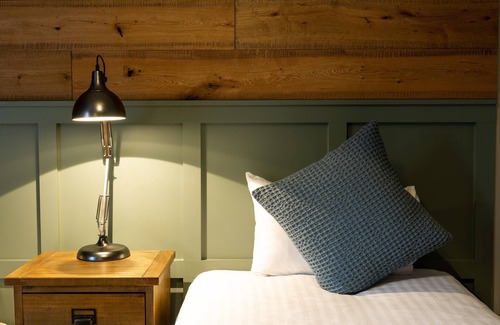 South Warnborough Cama Y Desayuno | The Poacher Inn