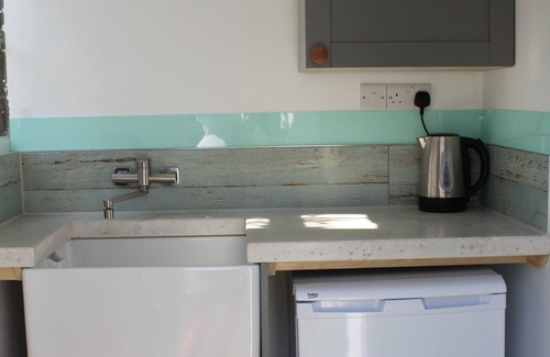 Newquay Cabina | The Pod Garden- Cozy glamping pod, rural location