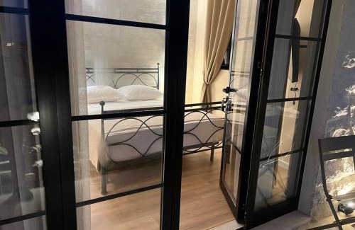 Himare Casa | The Poet's House