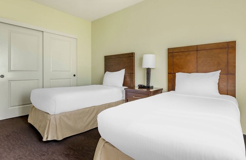 Poipu Complejo | The Point at Poipu - 2 BEDROOM PARTIAL OCEAN VW 1 KING 2 TWNS W/ ACCESSIBLE TUB