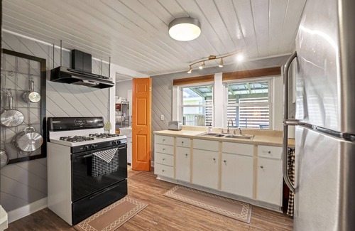 Ponchatoula Cabaña | The Ponchatoula Cottage - est. 1964