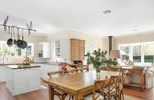 Glenquarry Casa | The Ponds, country views as far as the eye can see 10 minutes to Bowral