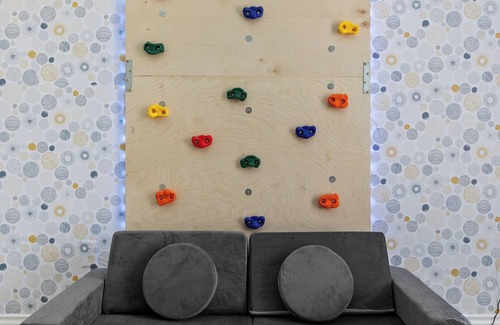 Frisco Casa | The Pony Haus – Pool, Spa +Climbing Wall sleeps 11 in Frisco TX!