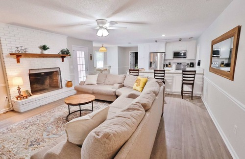 Statesboro Casa | The Pool House - Close to Georgia Southern!