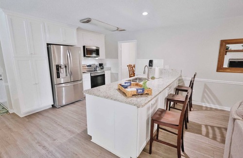 Statesboro Casa | The Pool House - Close to Georgia Southern!