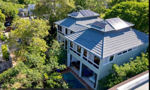 Diani Beach Apartamento | The Pool House & The Colobus House, Bella Seaview, Diani Beach, Kenya