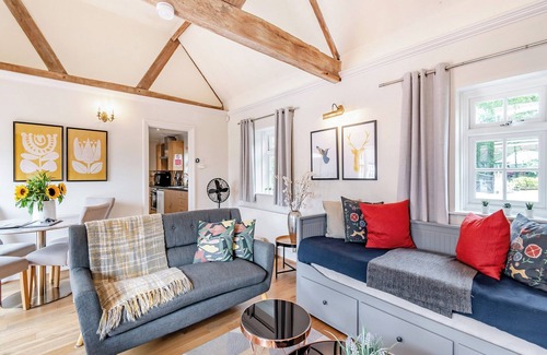 Guildford Cabaña | The Pool House - UK49372