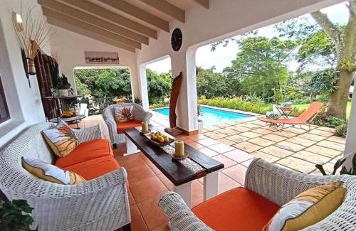 Uvongo Villa | The Pool House