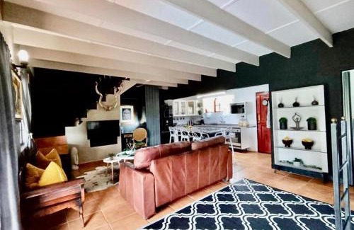 Uvongo Villa | The Pool House