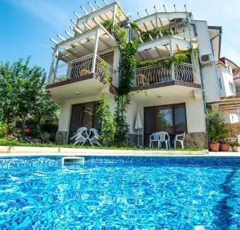 Sunny Beach Apartamento | The Poolhouse